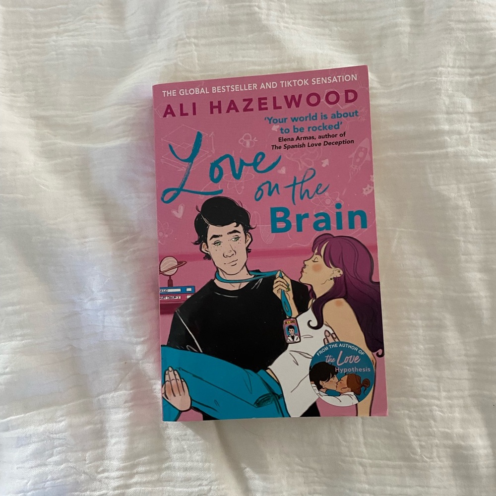 Love on the brain by Ali Hazelwood (Book)